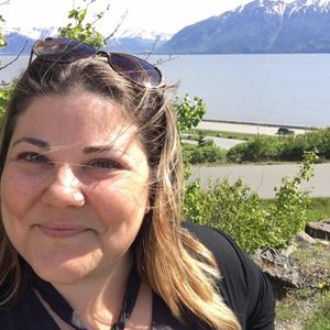 Meet your Posher, Desi